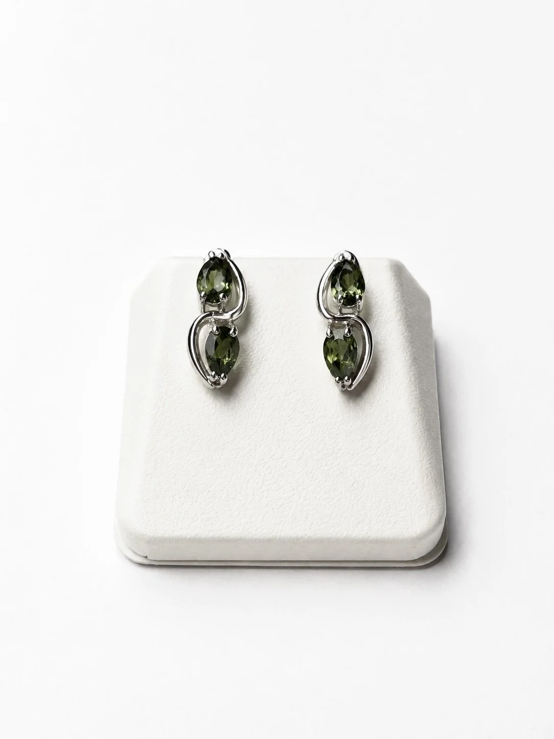 Moldavite earrings teardrops with garnet
